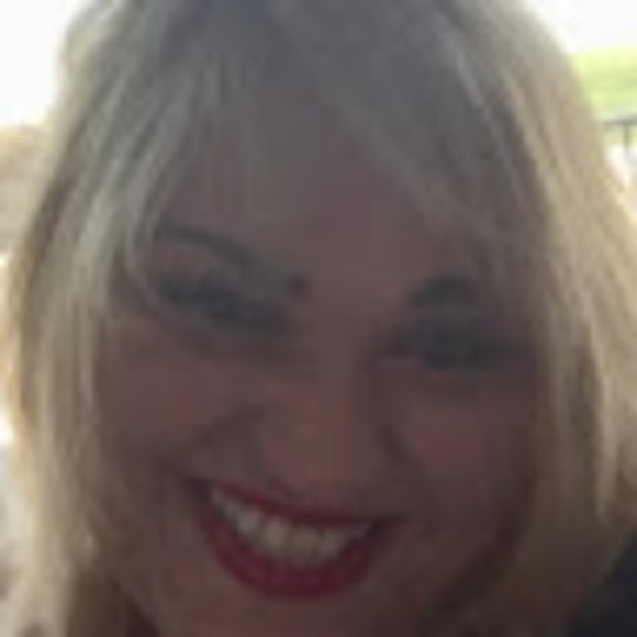 Meet your Posher, Christine - Picture 1 of 1